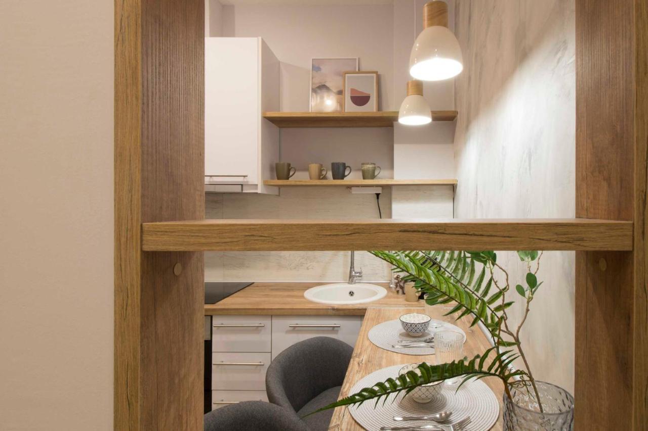 Incitybnb - Chic Suite Thessaloniki Buitenkant foto